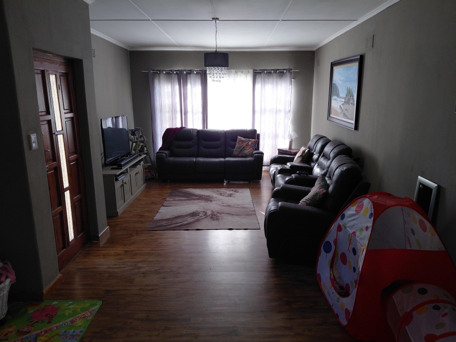 3 Bedroom Property for Sale in Retief Eastern Cape